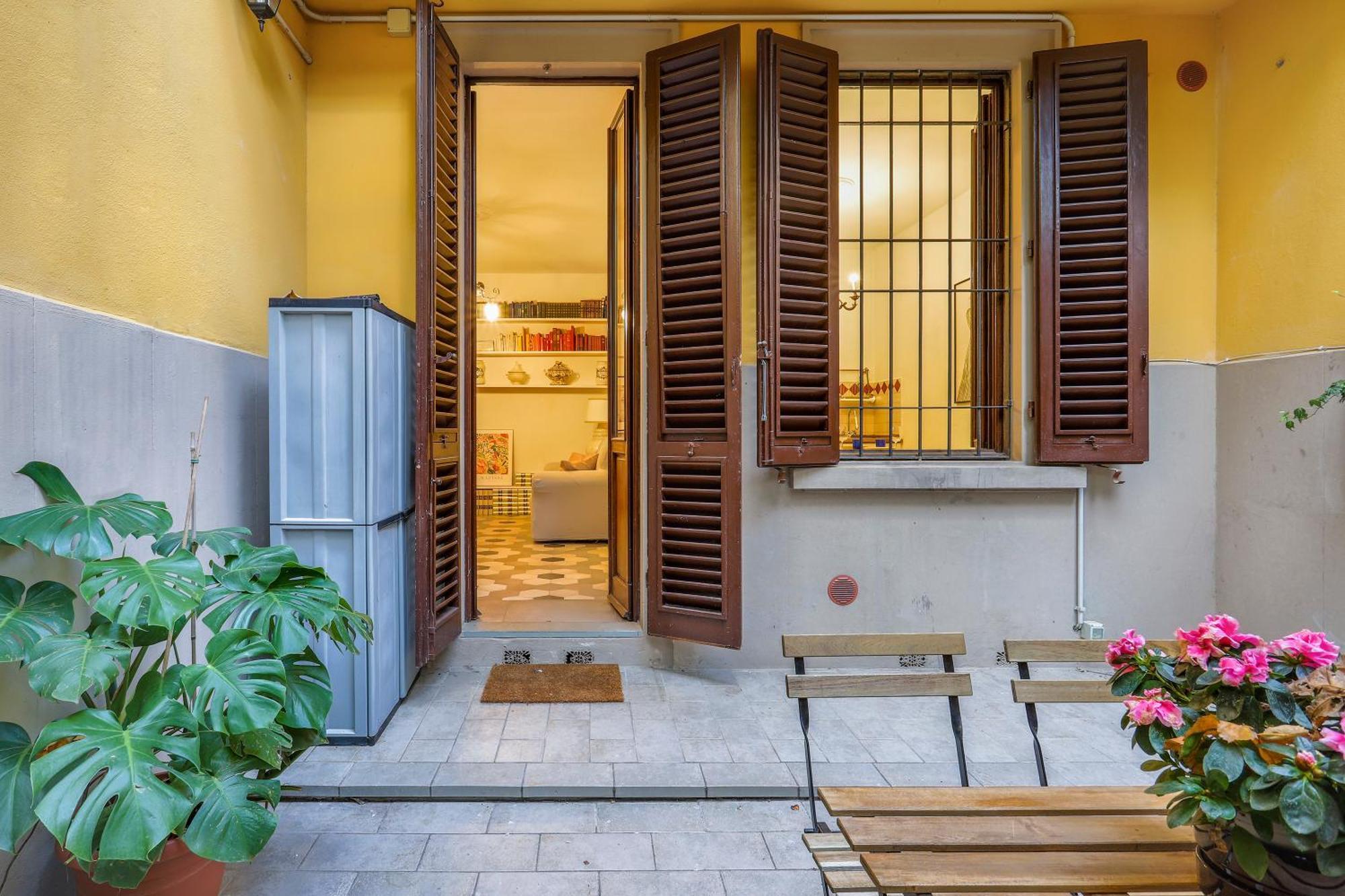 One-Bedroom Apartment With Patio フィレンツェ エクステリア 写真