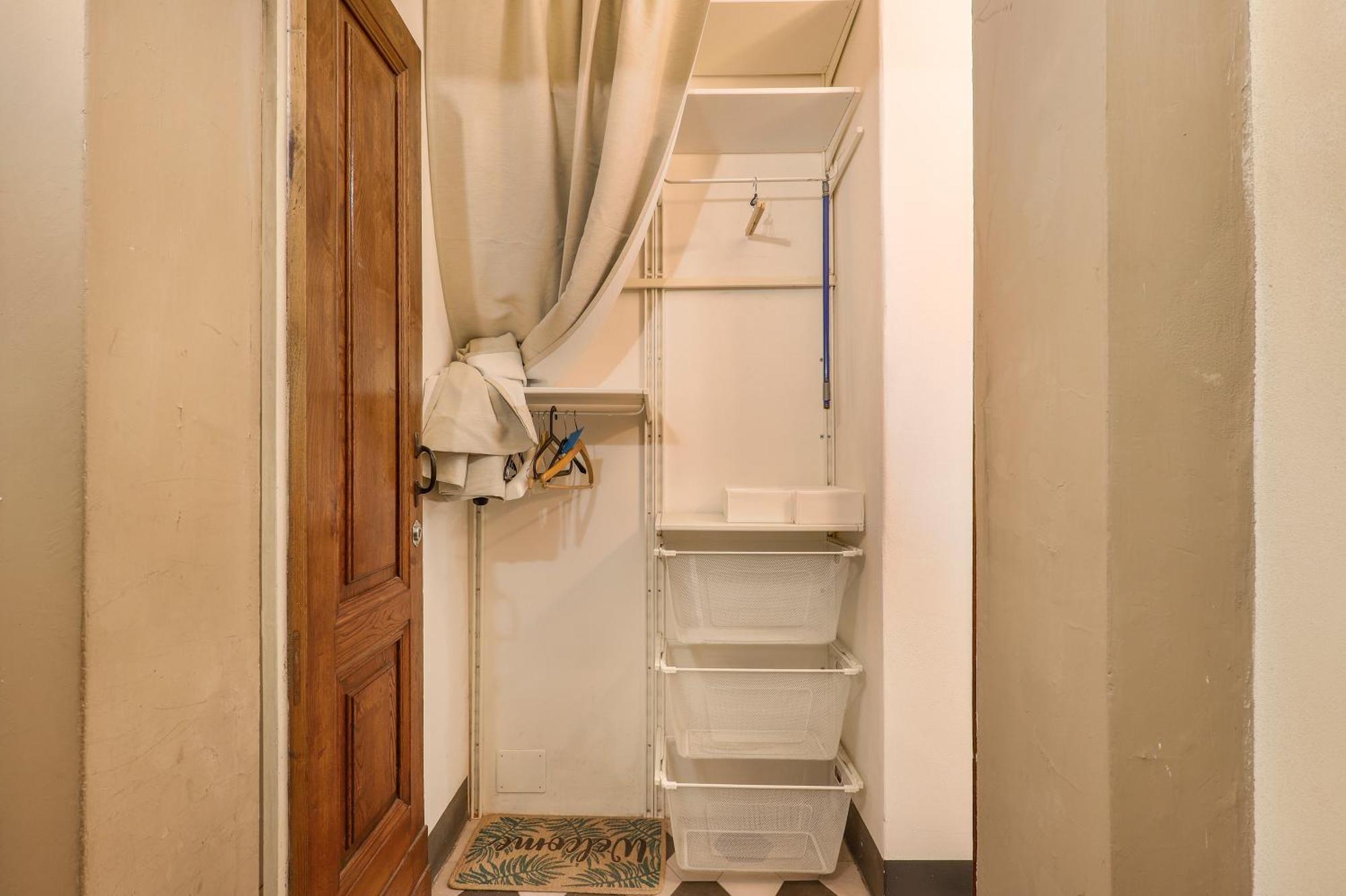 One-Bedroom Apartment With Patio フィレンツェ エクステリア 写真
