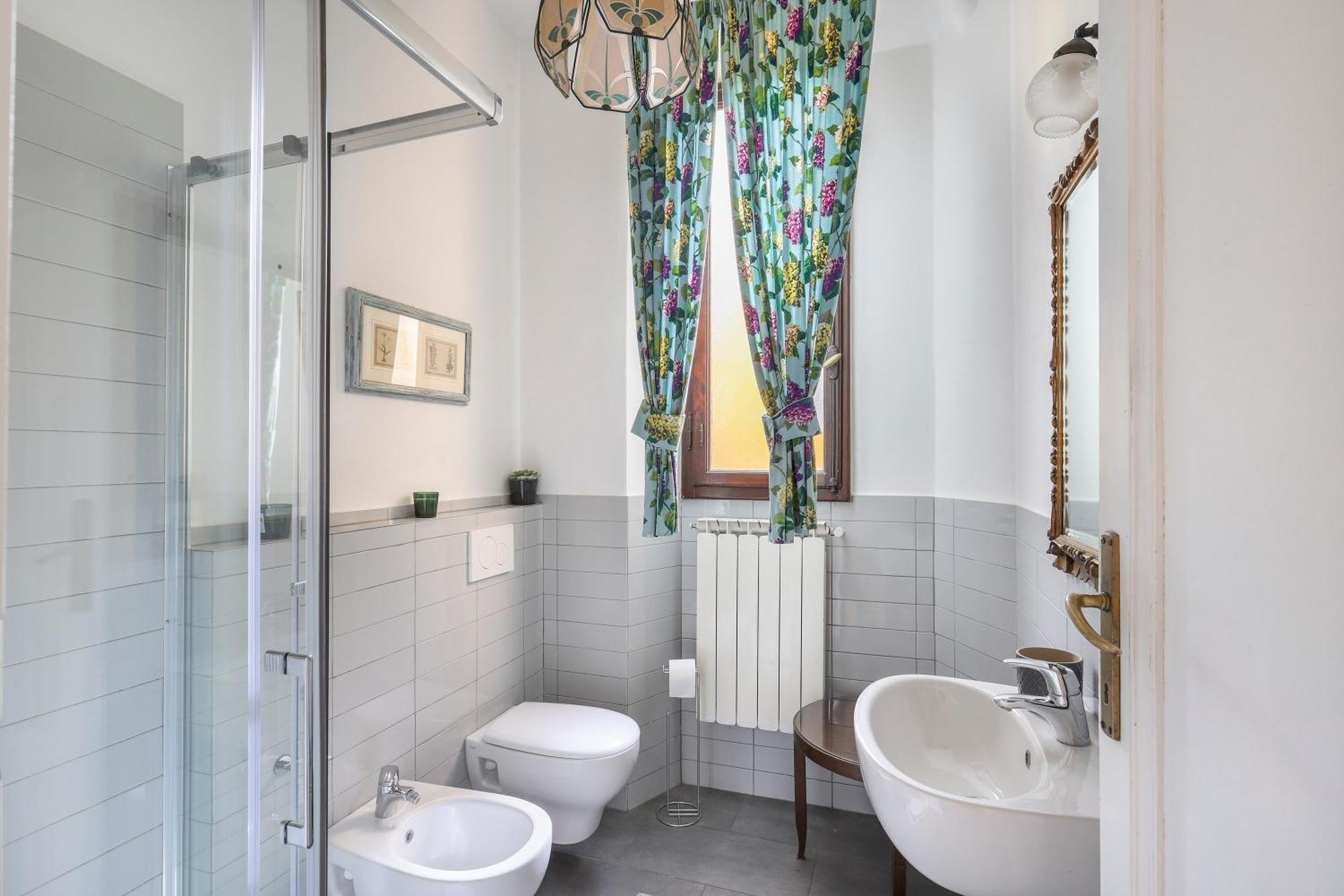 One-Bedroom Apartment With Patio フィレンツェ エクステリア 写真
